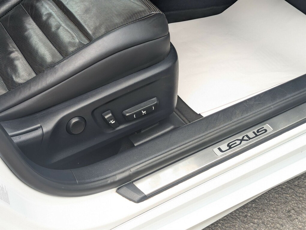 Lexus IS Saloon #39