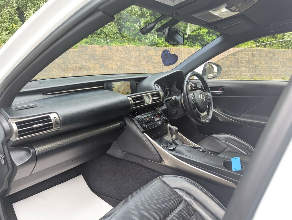 Lexus IS Saloon #22