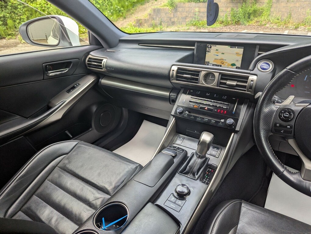 Lexus IS Saloon #36