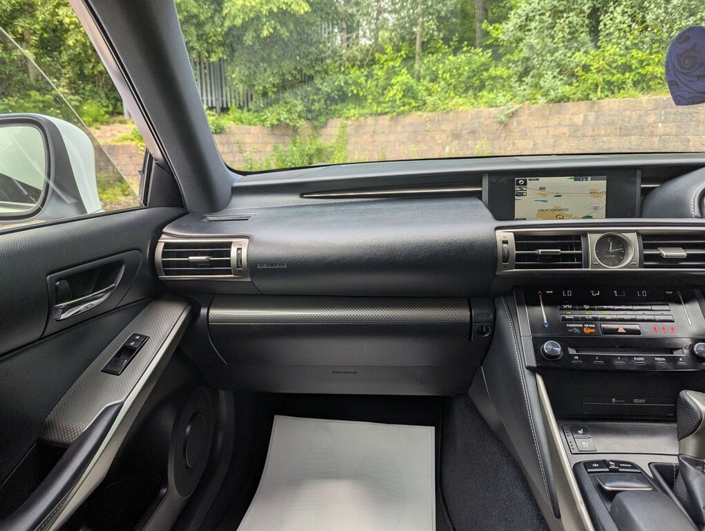 Lexus IS Saloon #13
