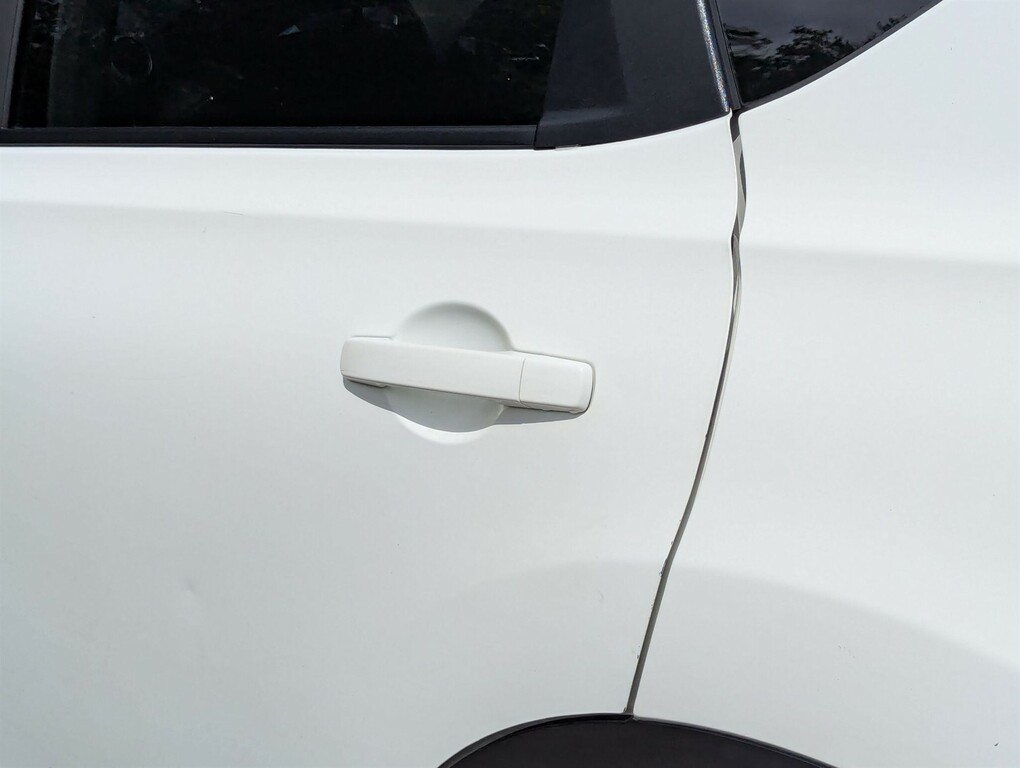 Nissan Qashqai Acenta White #20