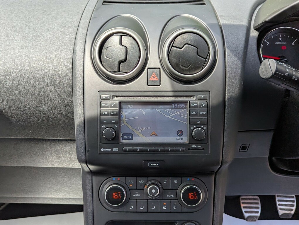 Nissan Qashqai Acenta White #9