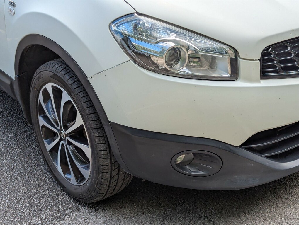 Nissan Qashqai Acenta White #30