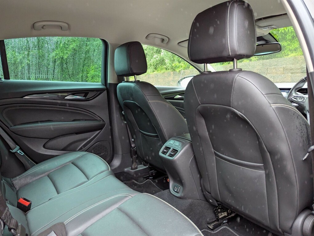 Vauxhall Insignia Hatchback Black #8