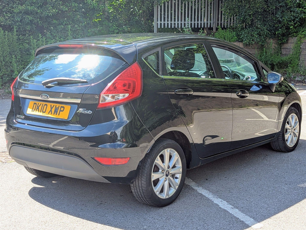 Ford Fiesta 1.2 Edge 81 Bhp Red #3