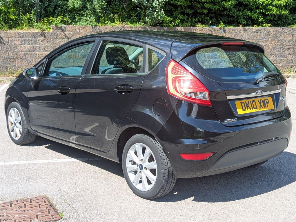 Ford Fiesta 1.2 Edge 81 Bhp Red #2