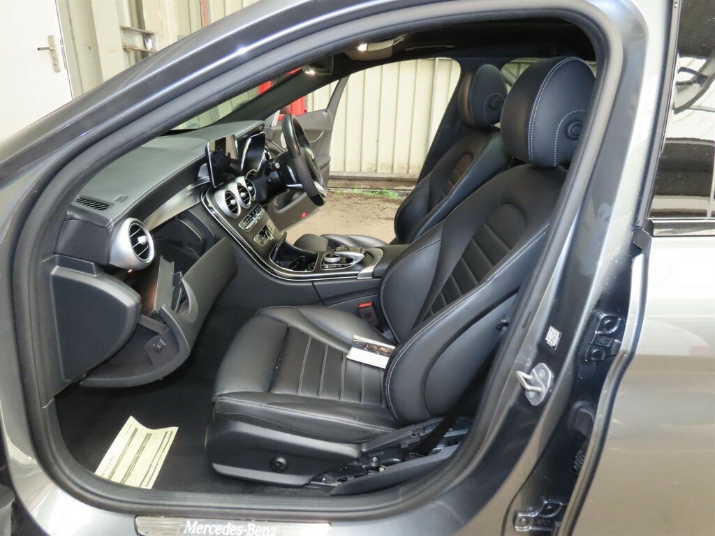 Mercedes-Benz C Class 2.0 De 13.5Kwh Amg Line Night Edition Premium Plu  #4