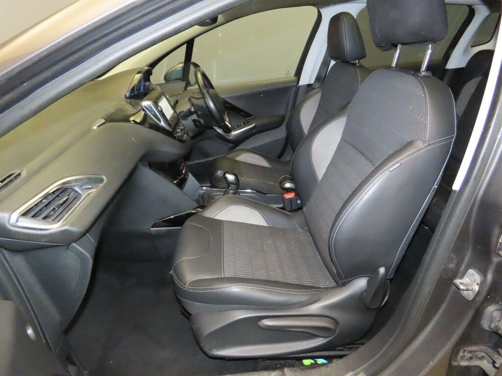 Peugeot 2008 1.2 Puretech Allure Premium Euro 6 Ss #4