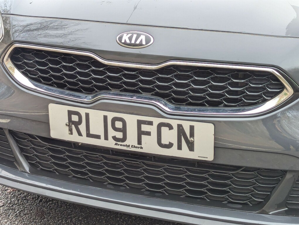 Kia Ceed 1.6 Crdi 3 Isg 114 Bhp Upto 68Mpg, Low Insuran White #21
