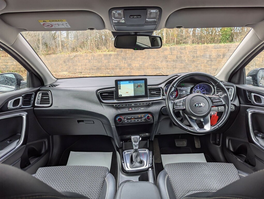 Kia Ceed 1.6 Crdi 3 Isg 114 Bhp Upto 68Mpg, Low Insuran White #12