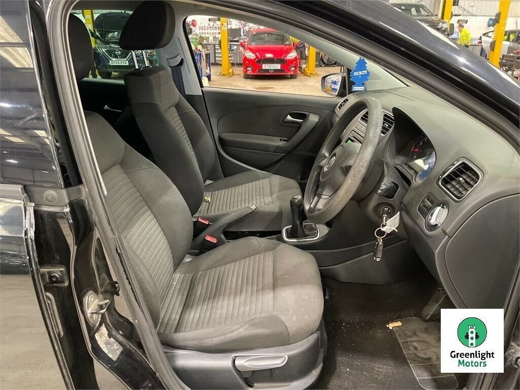 Volkswagen Polo 2012 12 1.2 White #3