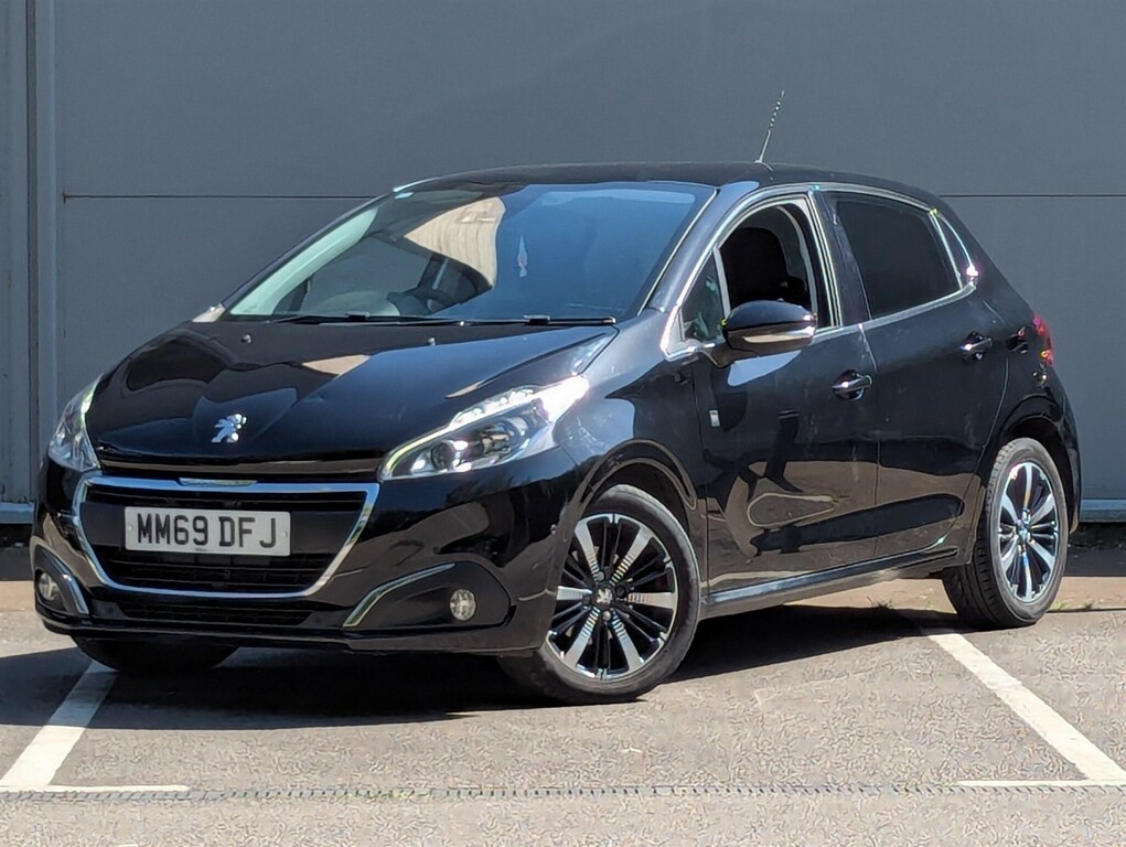 Peugeot 208 1.2 Puretech Tech Edition Euro 6 Ss Black #4
