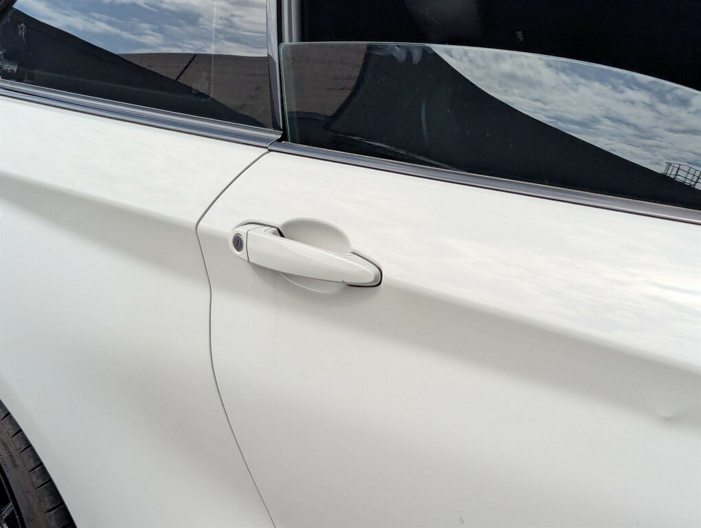 BMW 2 Series 2.0 218D Sport 141 Bhp White #23