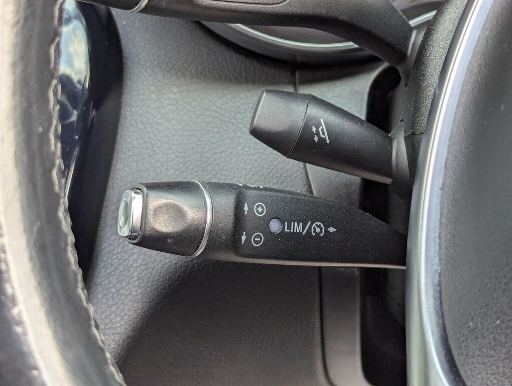 Mercedes-Benz C Class C220d Amg Line 9G-tronic Silver #17