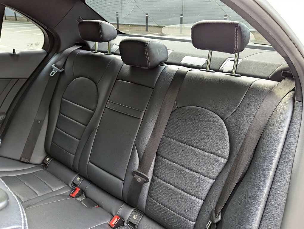 Mercedes-Benz C Class C220d Amg Line 9G-tronic Silver #38