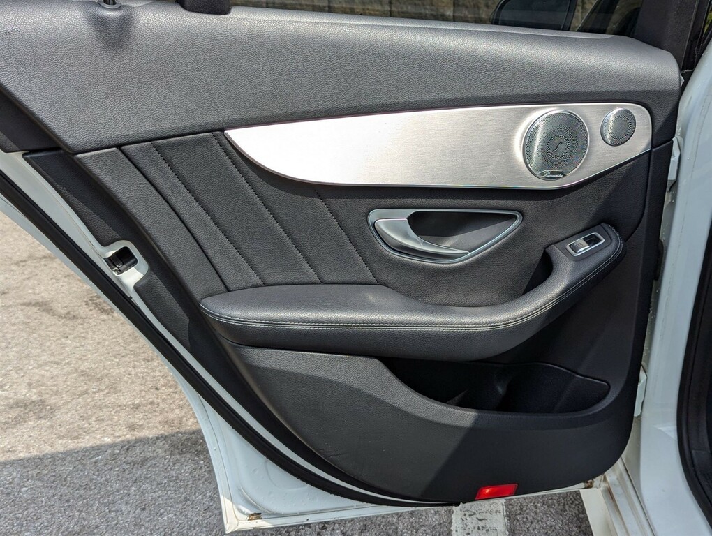 Mercedes-Benz C Class C220d Amg Line 9G-tronic Silver #40