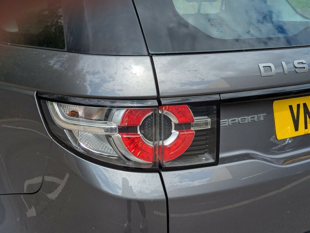 Land Rover Discovery Sport Se Tech Red #20
