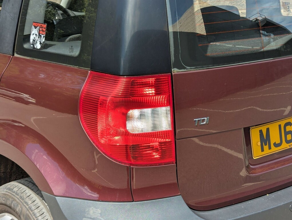 Skoda Yeti 2.0 Adventure Tdi Cr White #25