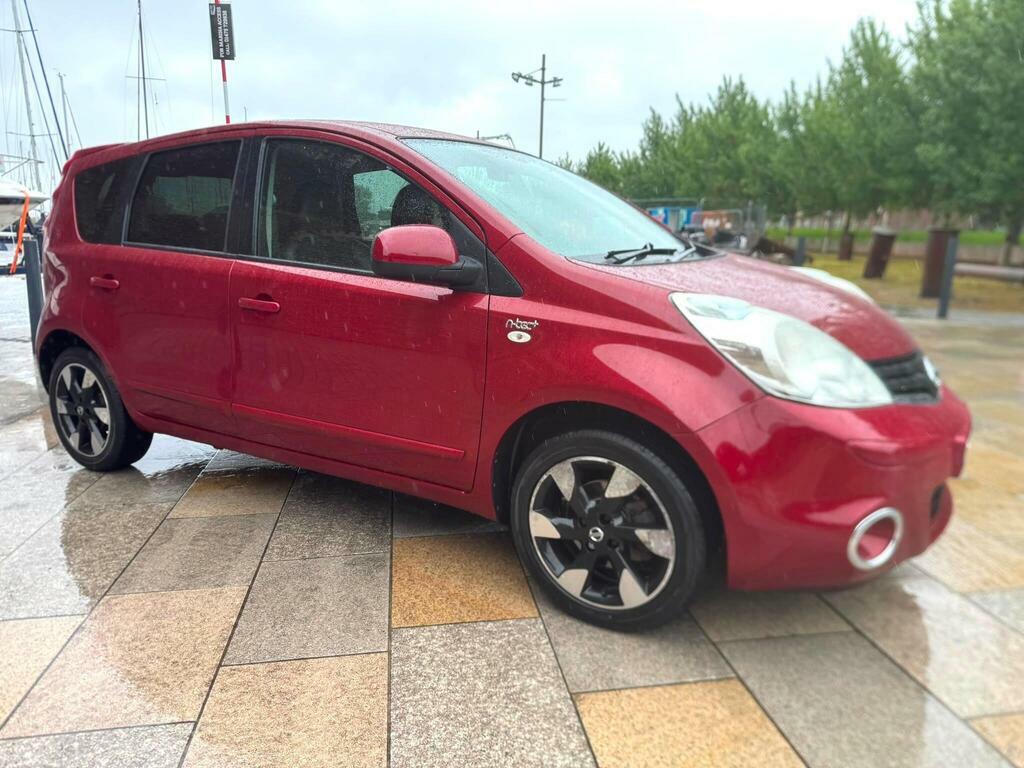 Nissan Note 1.4 16V N-tec Euro 5 Red #4
