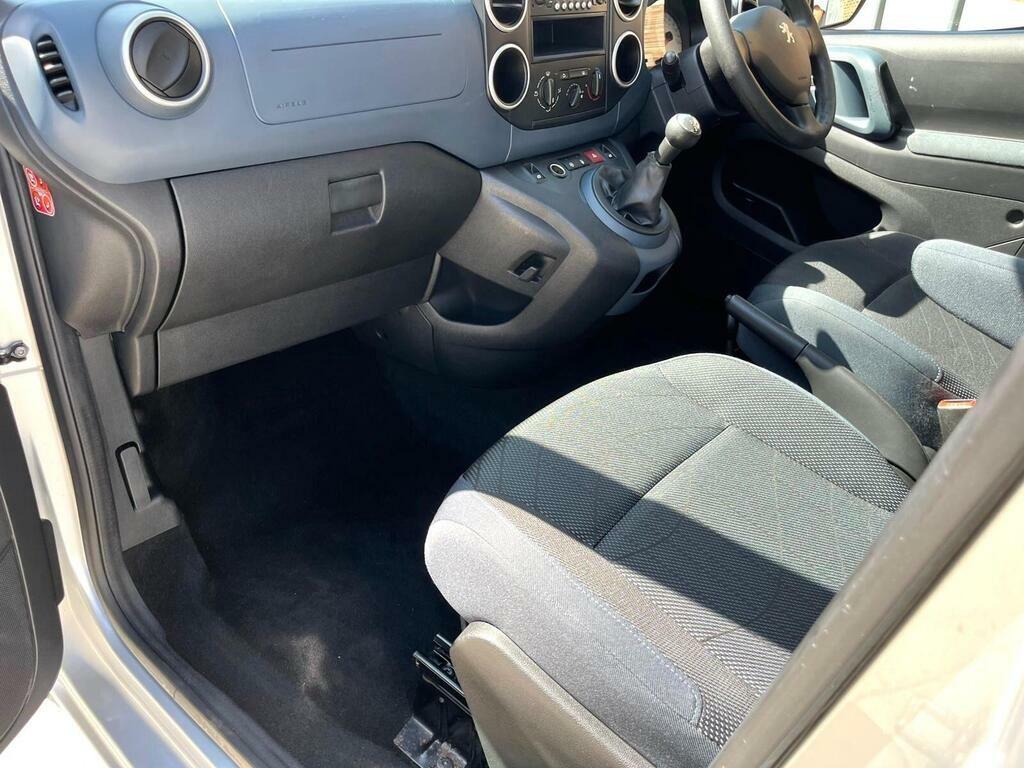 Peugeot Partner Tepee Mpv Grey #19