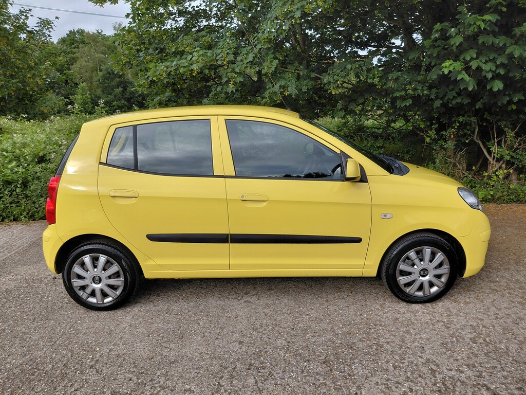 Kia Picanto 1.1 Strike Lez Free 2010 Yellow #2