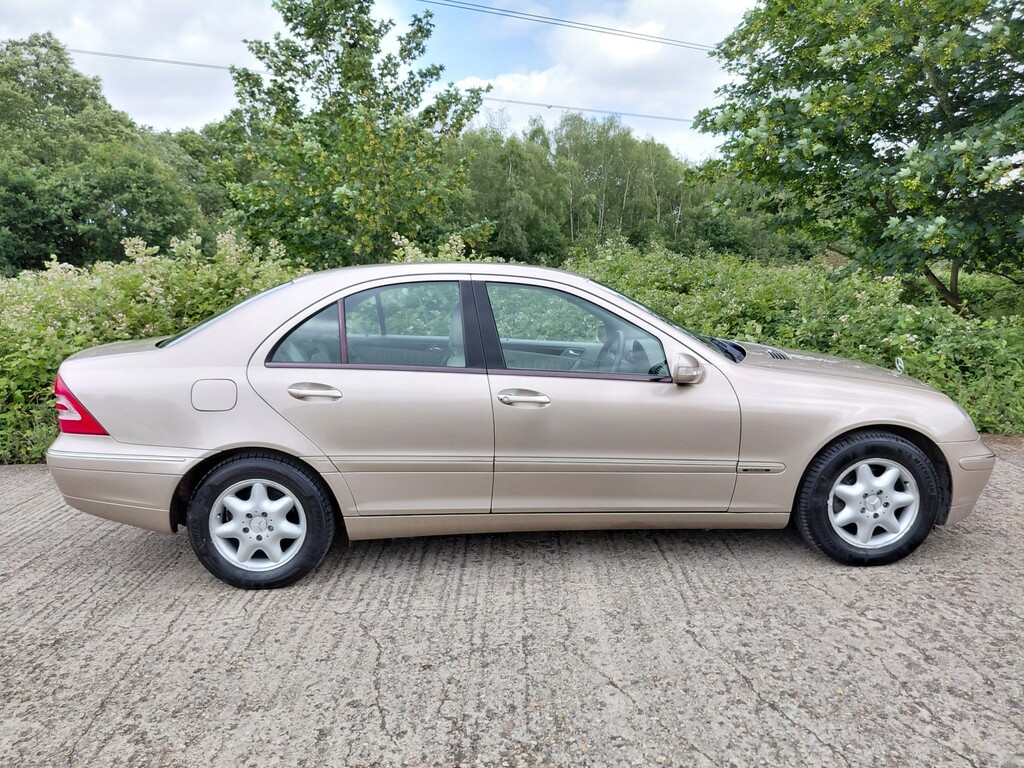 Mercedes-Benz C Class 1.8 C200 Kompressor Elegance Se 2004 Beige #2