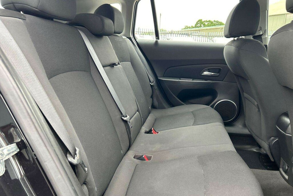 Chevrolet Cruze Lt Red #7