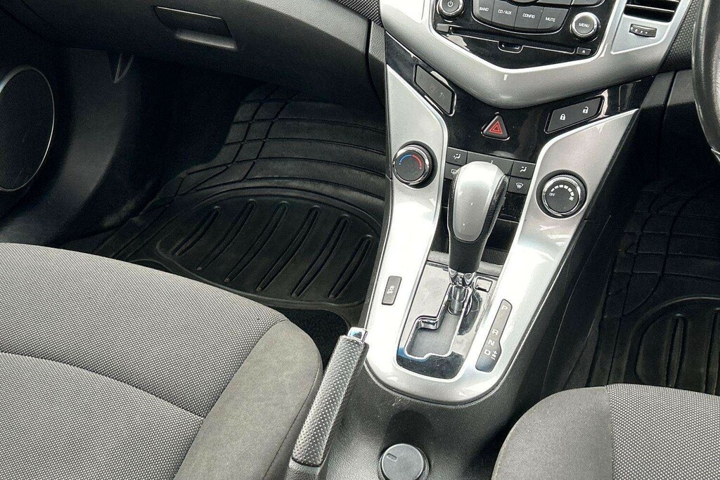 Chevrolet Cruze Lt Red #10