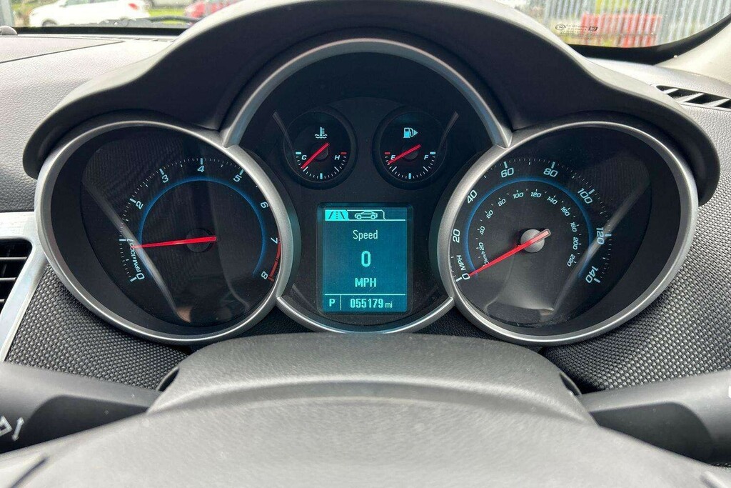 Chevrolet Cruze Lt Red #8