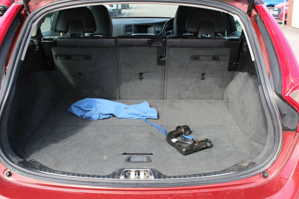 Volvo V60 D2 115 Se Powershift Gold #9