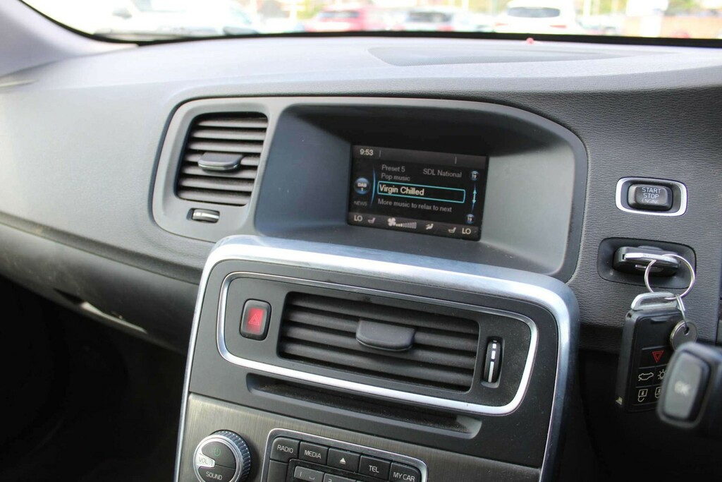Volvo V60 D2 115 Se Powershift Gold #15