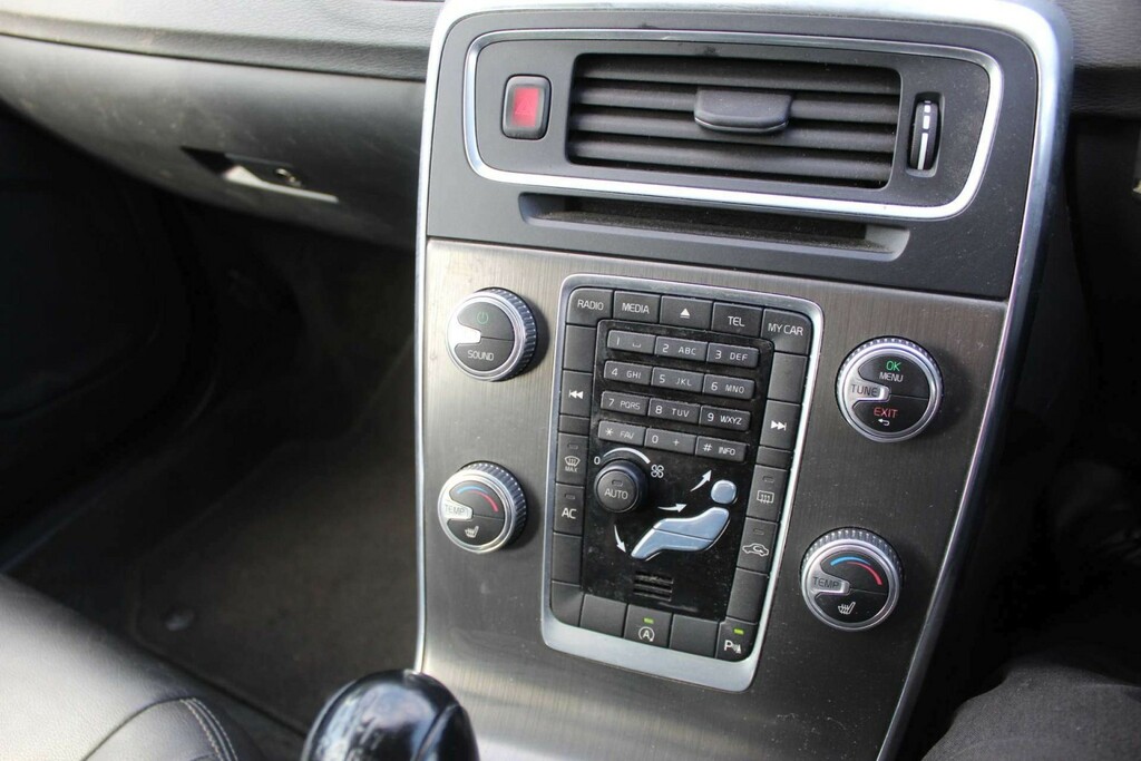 Volvo V60 D2 115 Se Powershift Gold #16