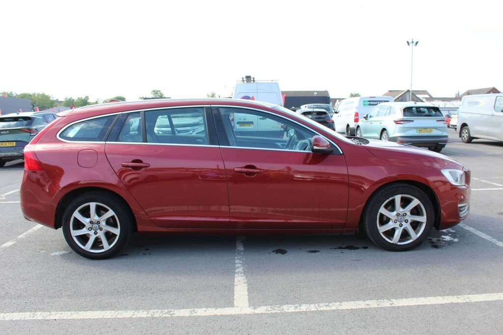 Volvo V60 D2 115 Se Powershift Gold #2