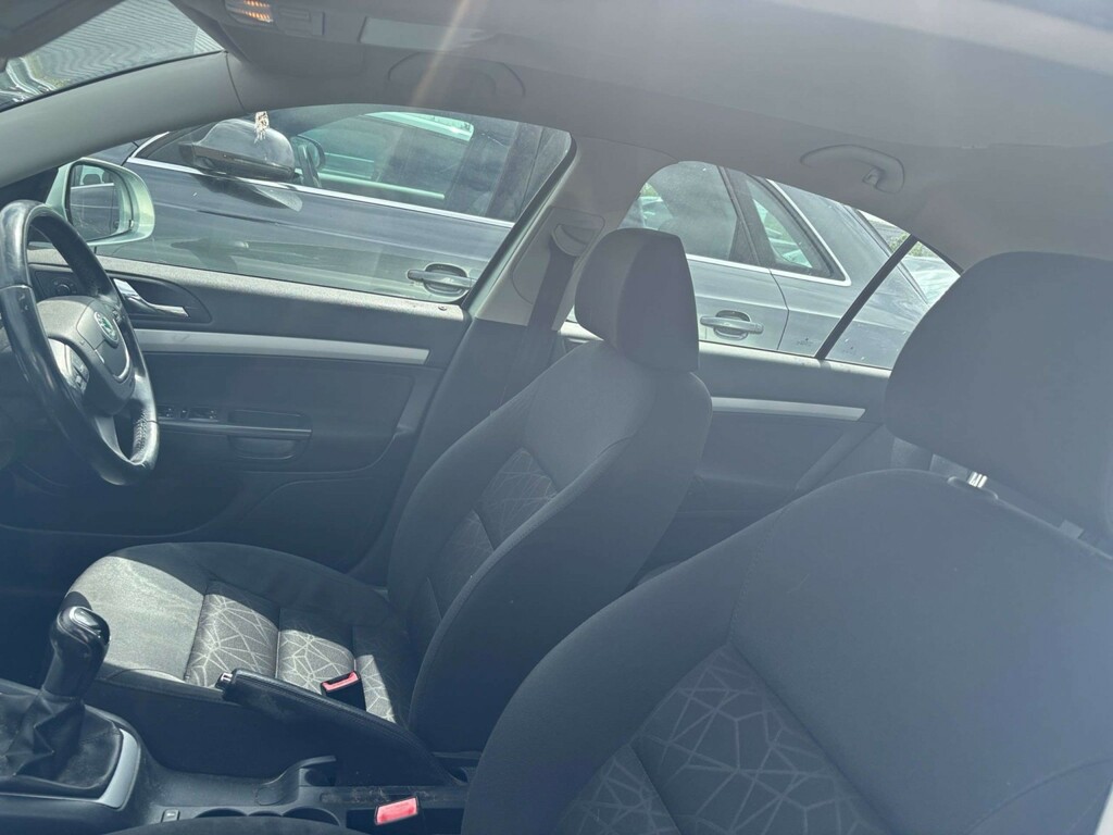 Skoda Octavia 1.8 Tsi Se Plus 2011 Green #5