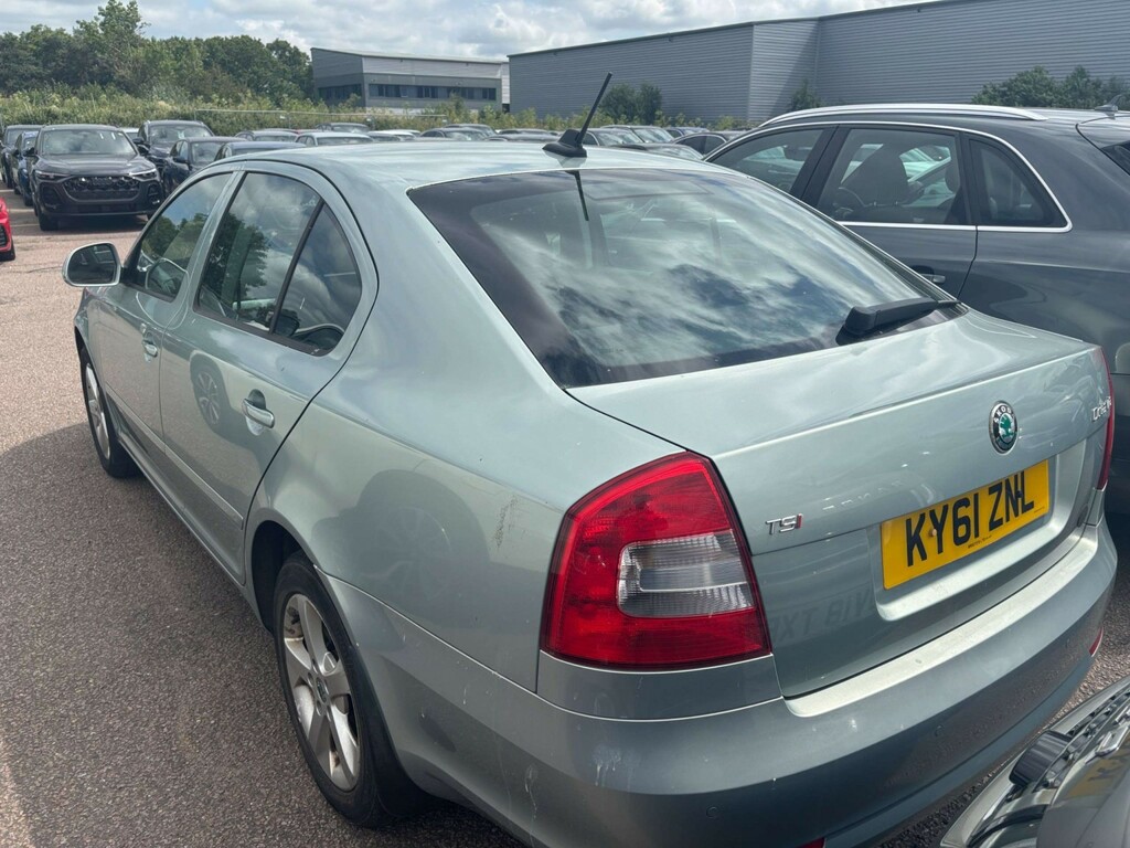 Skoda Octavia 1.8 Tsi Se Plus 2011 Green #4