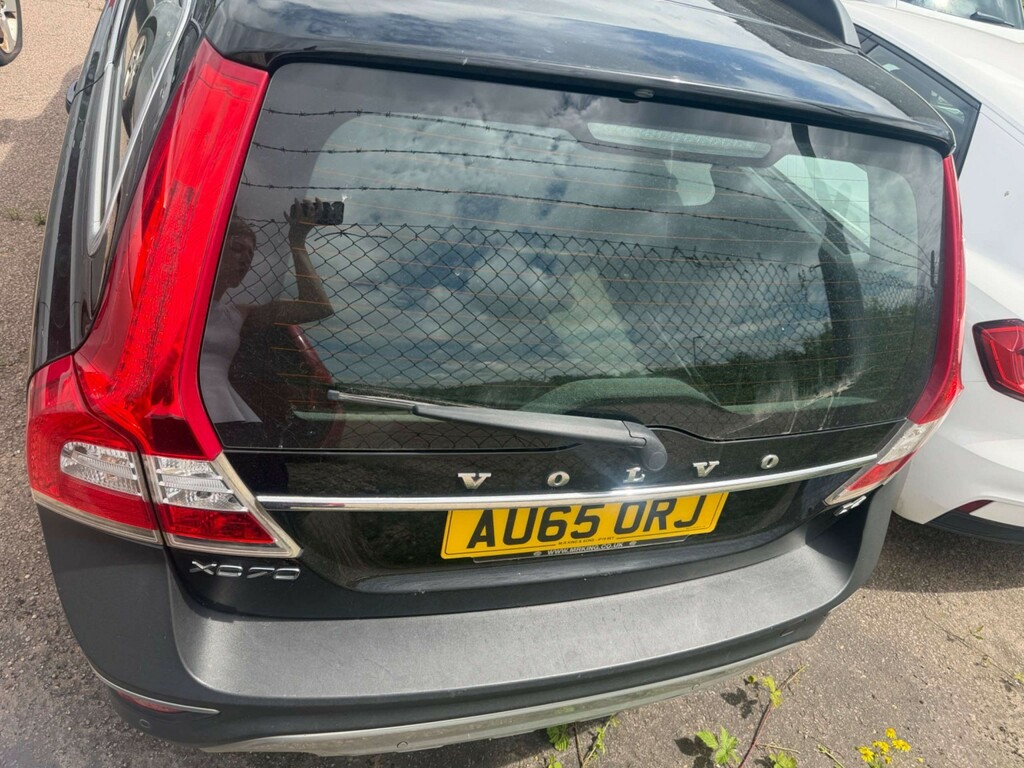 Volvo XC70 2.0 Se Nav D4 181Hp 2Wd Euro 6 Lez Free 2015 Black #4