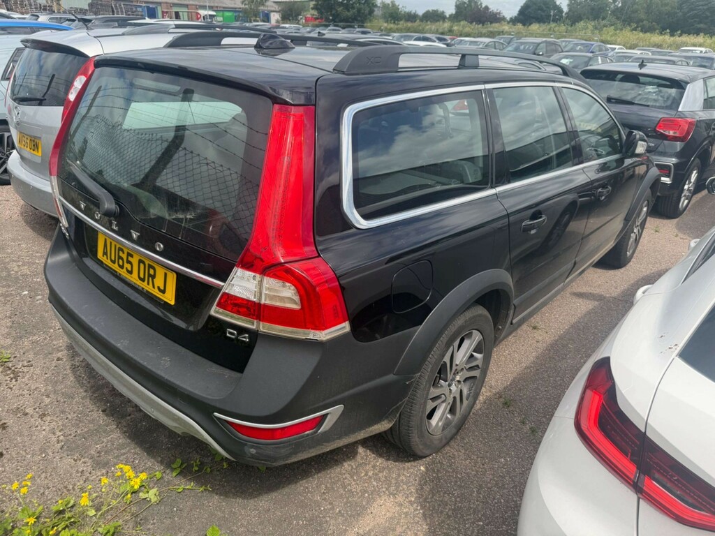 Volvo XC70 2.0 Se Nav D4 181Hp 2Wd Euro 6 Lez Free 2015 Black #2