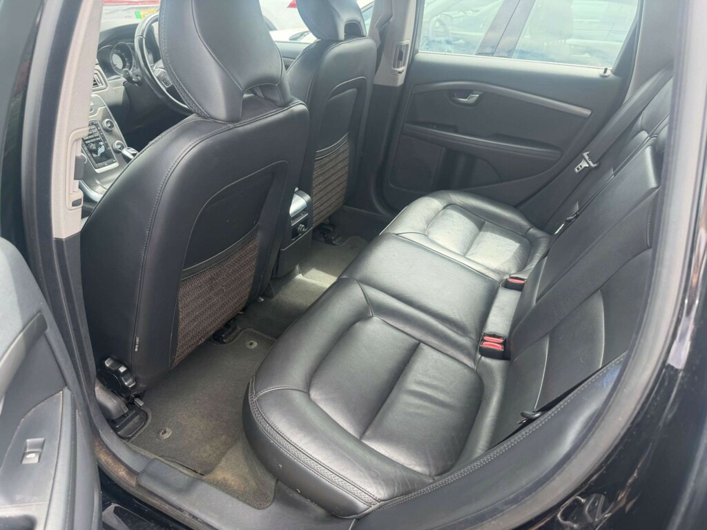 Volvo XC70 2.4 D5 Se Lux Awd Euro 6 Ss White #11