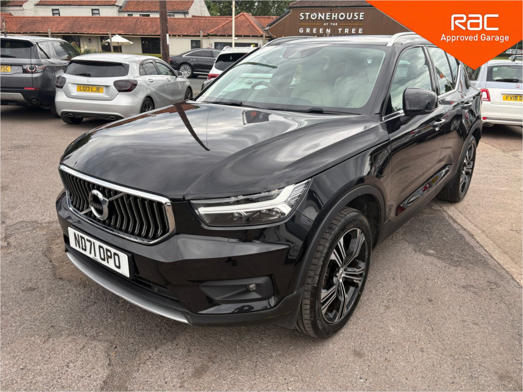 Volvo XC40 1.5H T5 Recharge 10.7Kwh Ultimate Bright Suv P Black