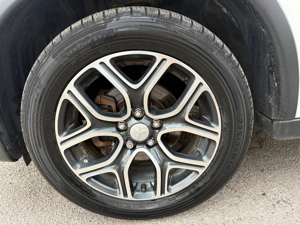Mitsubishi Outlander Di-d Gx 3 Black #8
