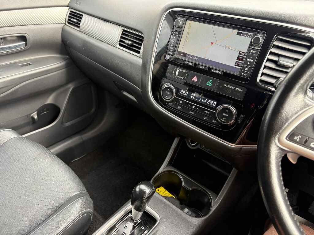 Mitsubishi Outlander Di-d Gx 3 Black #14