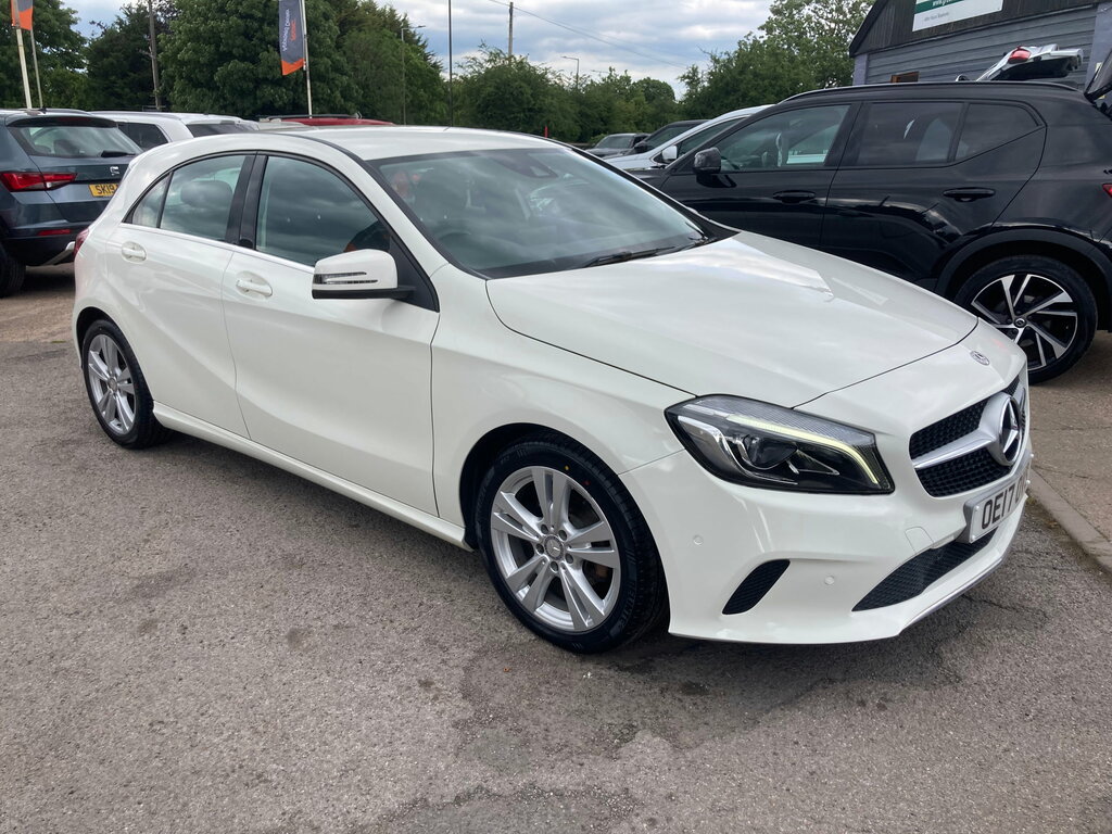 Mercedes-Benz A Class 1.5 A180d Sport Premium Hatchback Man White #3