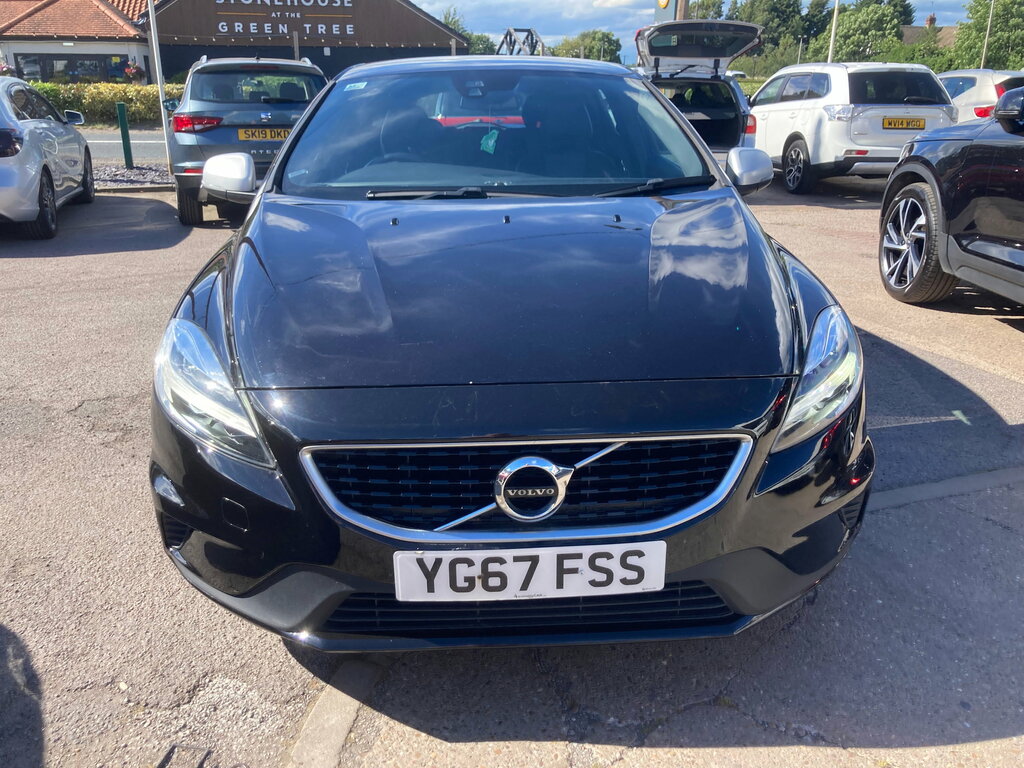 Volvo V40 2.0 T2 R-design Hatchback Euro 6 Black #2