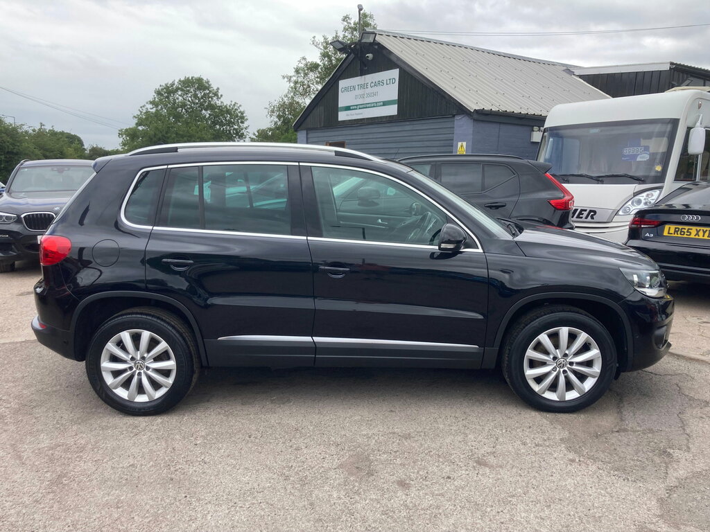 Volkswagen Tiguan 2.0 Tdi Bluemotion Tech Match Suv Dsg 4 Black #5