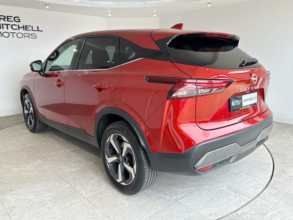Nissan Qashqai 1.3 Dig-t Mh N-connecta URZ1421 Red #5