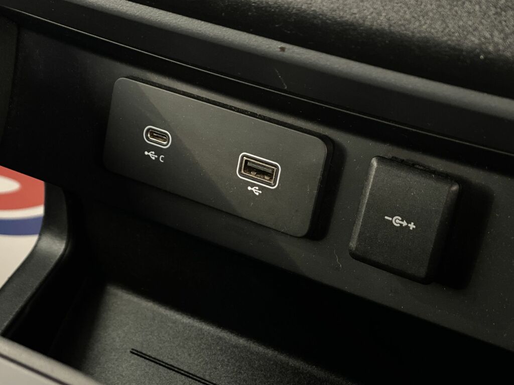 Land Rover Defender 90 V8 Black #20