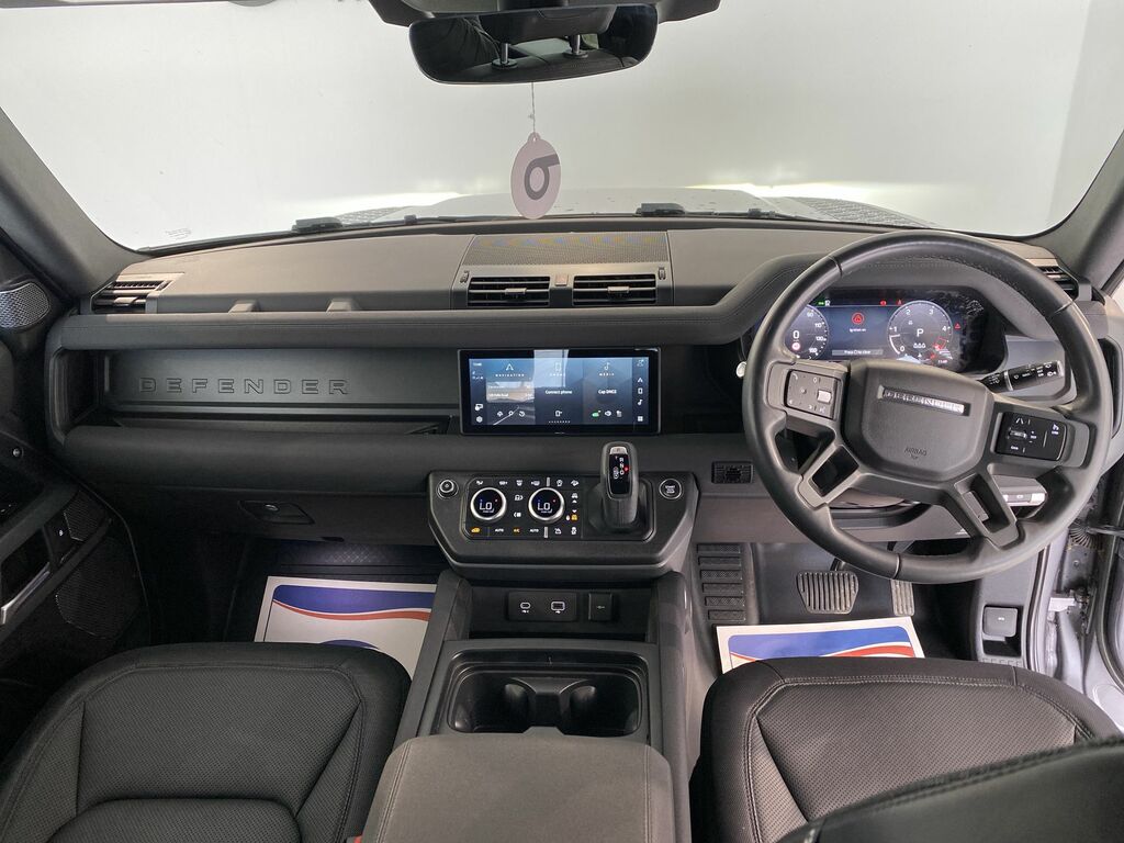 Land Rover Defender 90 V8 Black #10