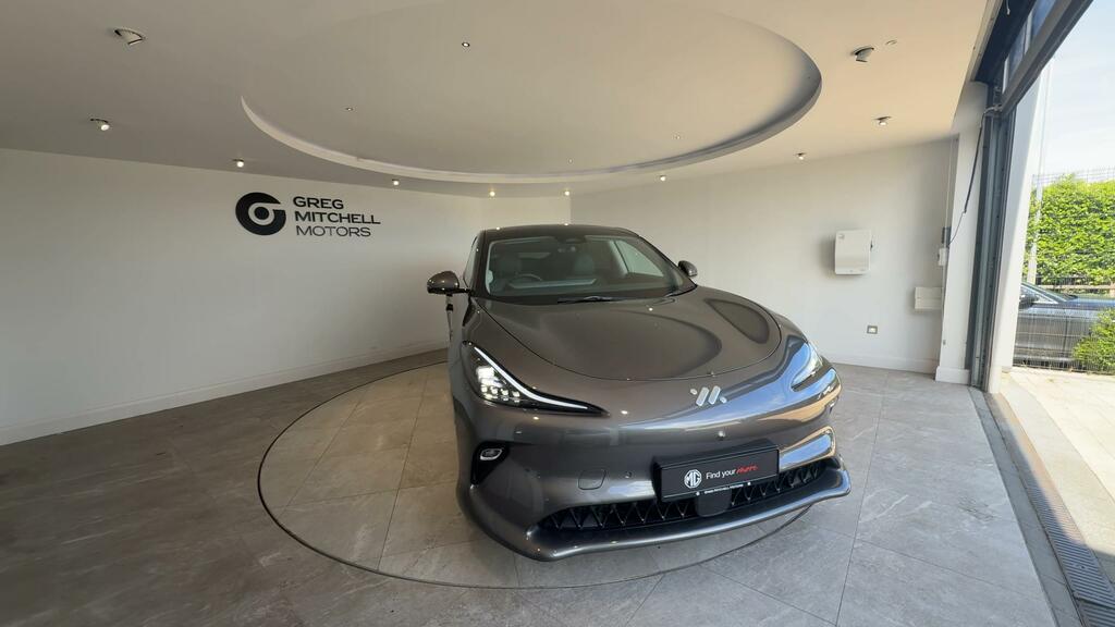 MG IM6 300Kw Long Range 100Kwh Silver #2