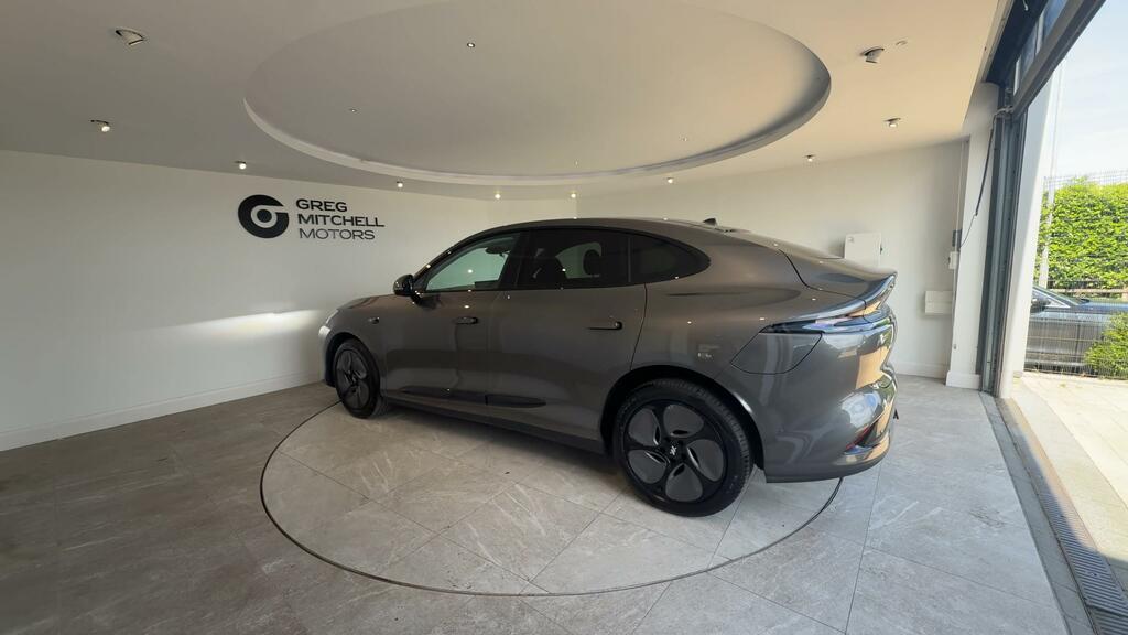 MG IM6 300Kw Long Range 100Kwh Silver #5