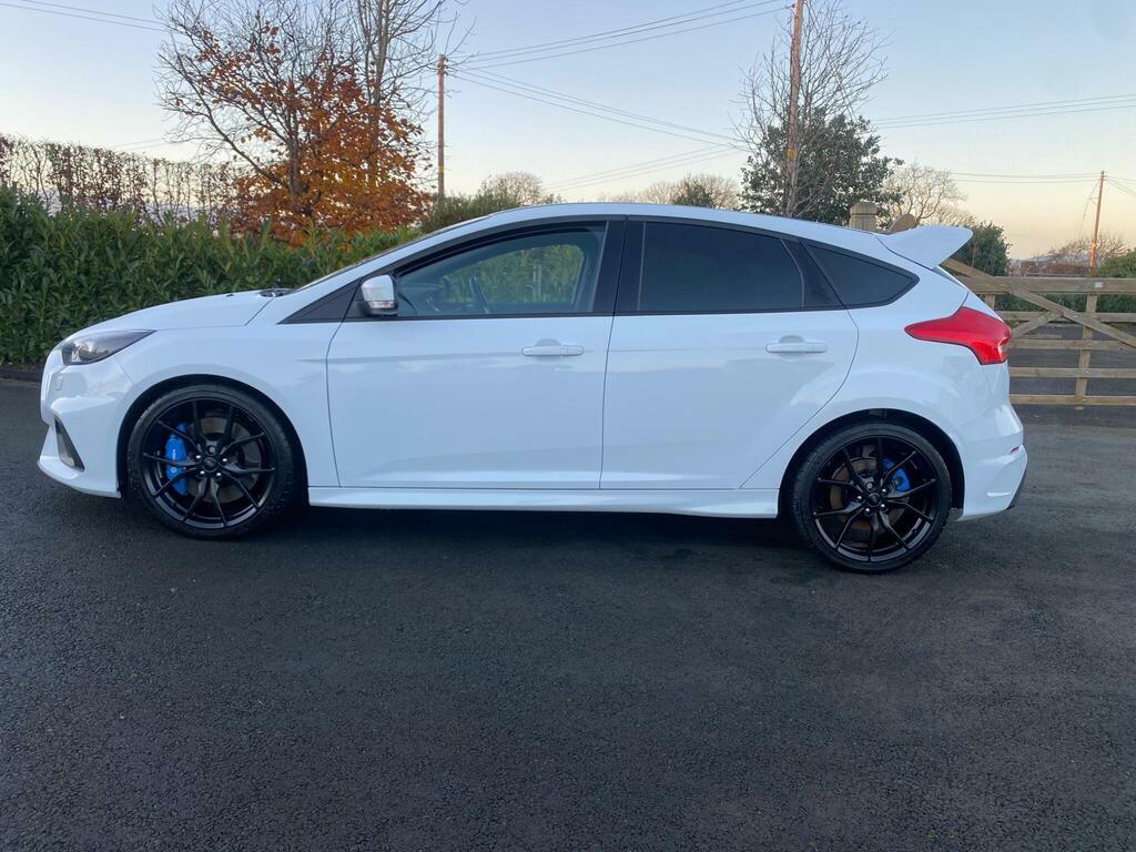 Ford Focus 2.3T Ecoboost Rs Hatchback White #2